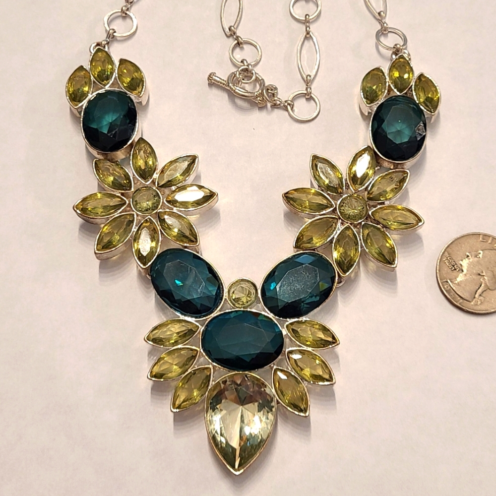 Large necklace